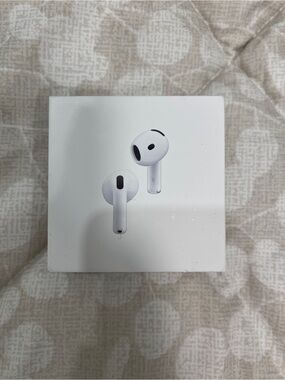 Apple White Wireless Earbuds with Charging Case
